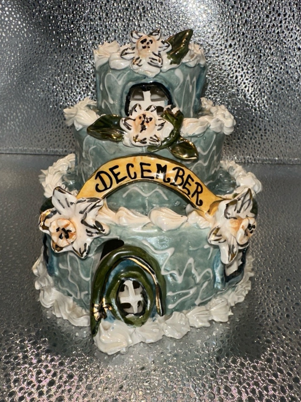 2002 Blue Sky December cake White Gloss Ceramic Figurine